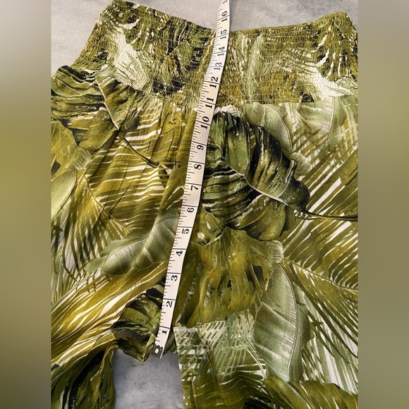 NWT Cupshe Size M Green Smocked Top Tropical Palm Print Flowy Boho Harem Pants - Picture 8 of 10